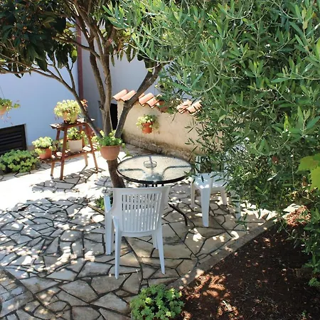 Apartmani Vinkuran Apartment *